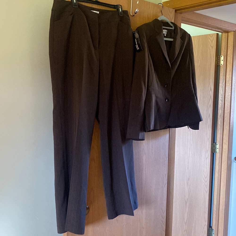 2 pc suit pinstripe jones size 14